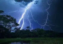 trovões e raios
